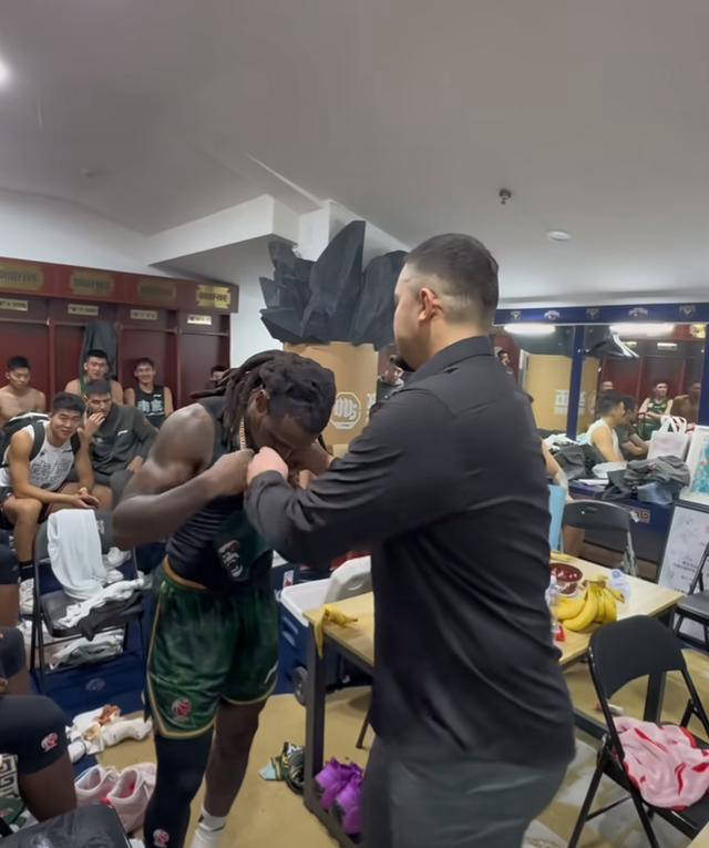 开云下载-墨西哥男篮队长荣获最有价值球员奖，粉丝一片哗然！的简单介绍