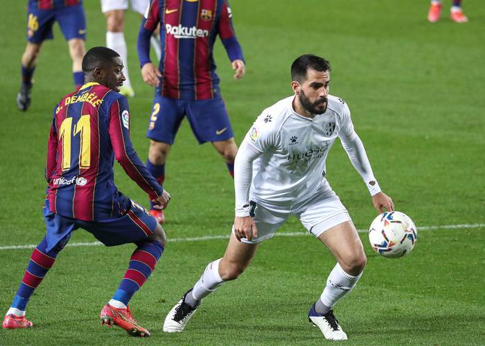 巴黎圣日耳曼客场失利，联赛霸主难求