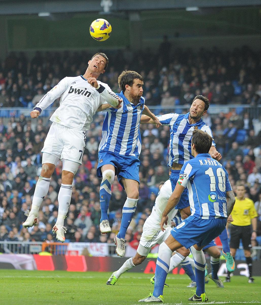 皇马球员技术精湛,展现出色比赛风采的简单介绍 皇马球员技术精湛,展现出色比赛风采的简单介绍