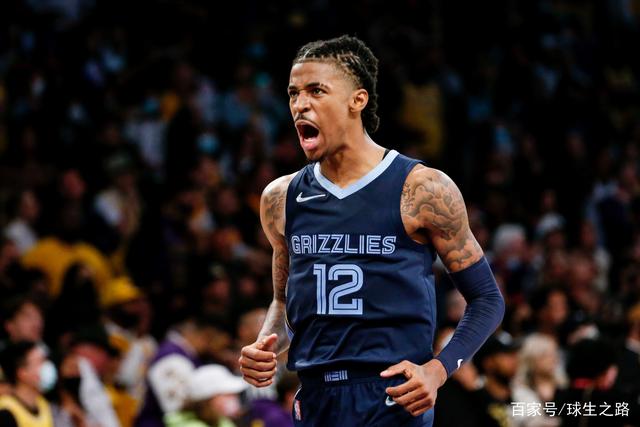 包含爵士队实现五连胜，稳居东部联盟榜首的词条