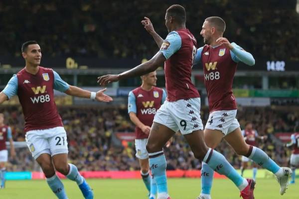 包含伦敦德比再掀战争，西汉姆联难敌切尔西的词条