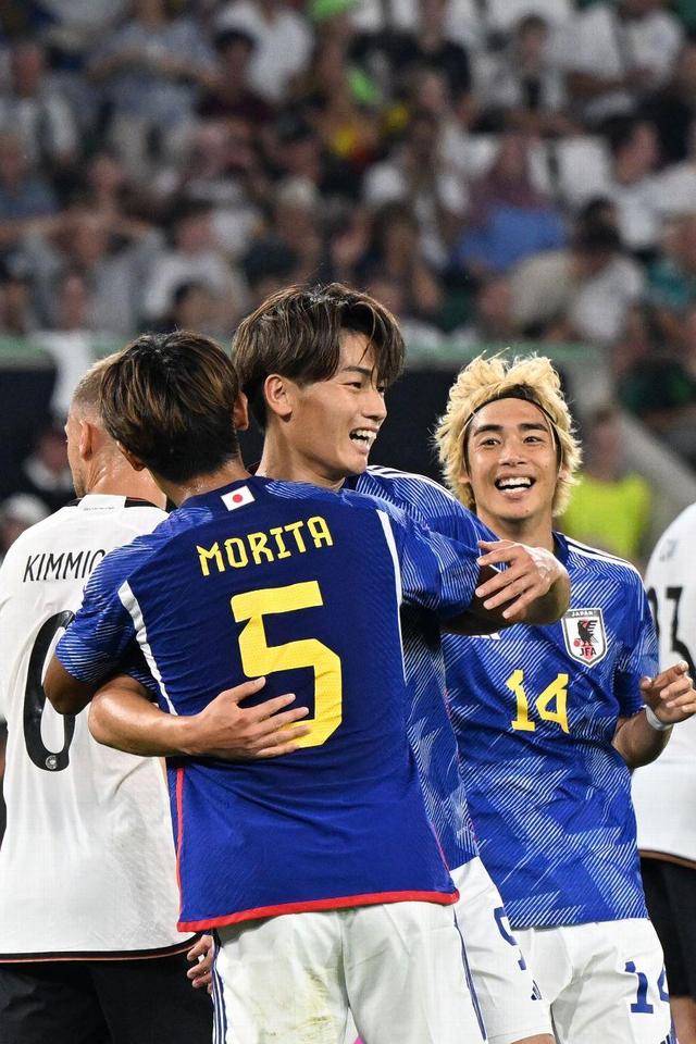 法国遭受惨败，小组出线形势岌岌可危的简单介绍