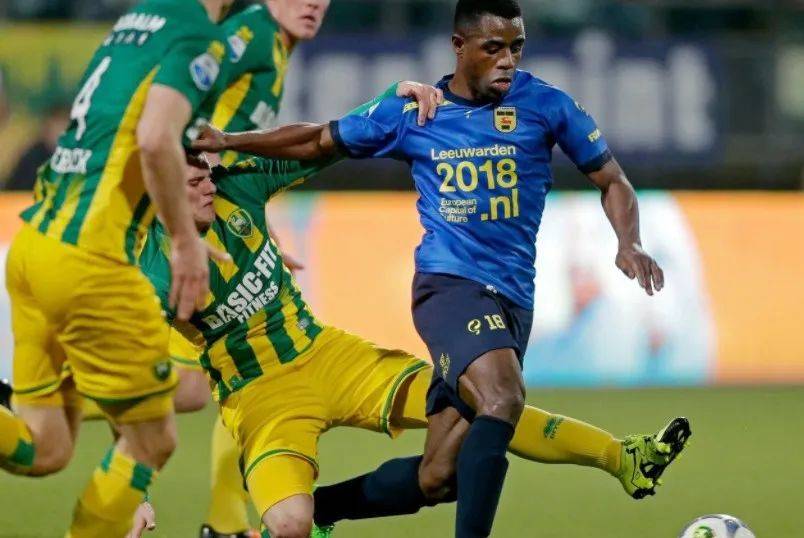 厄瓜多尔联赛激情澎湃，球迷欢呼雀跃的简单介绍