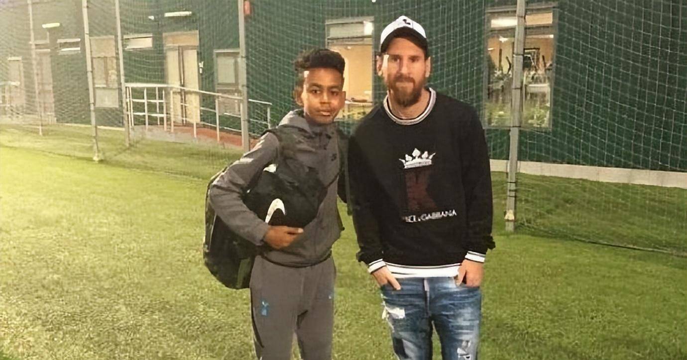 开云体育app-关于巴萨逆袭：梅西贡献帽子戏法，超越对手的信息