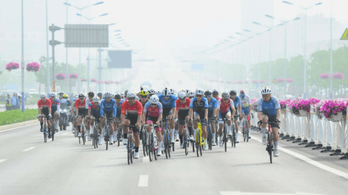 开云APP-自行车赛道上的风驰电掣，速度无敌的简单介绍