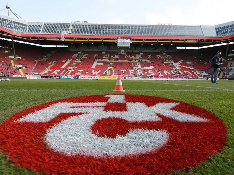 开云APP-包含瓦尔特在比赛中质疑了球队策略，但仍然表现出色的词条