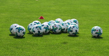 开云体育下载-恩菲尔德多线作战阵容调整，保证体能充沛