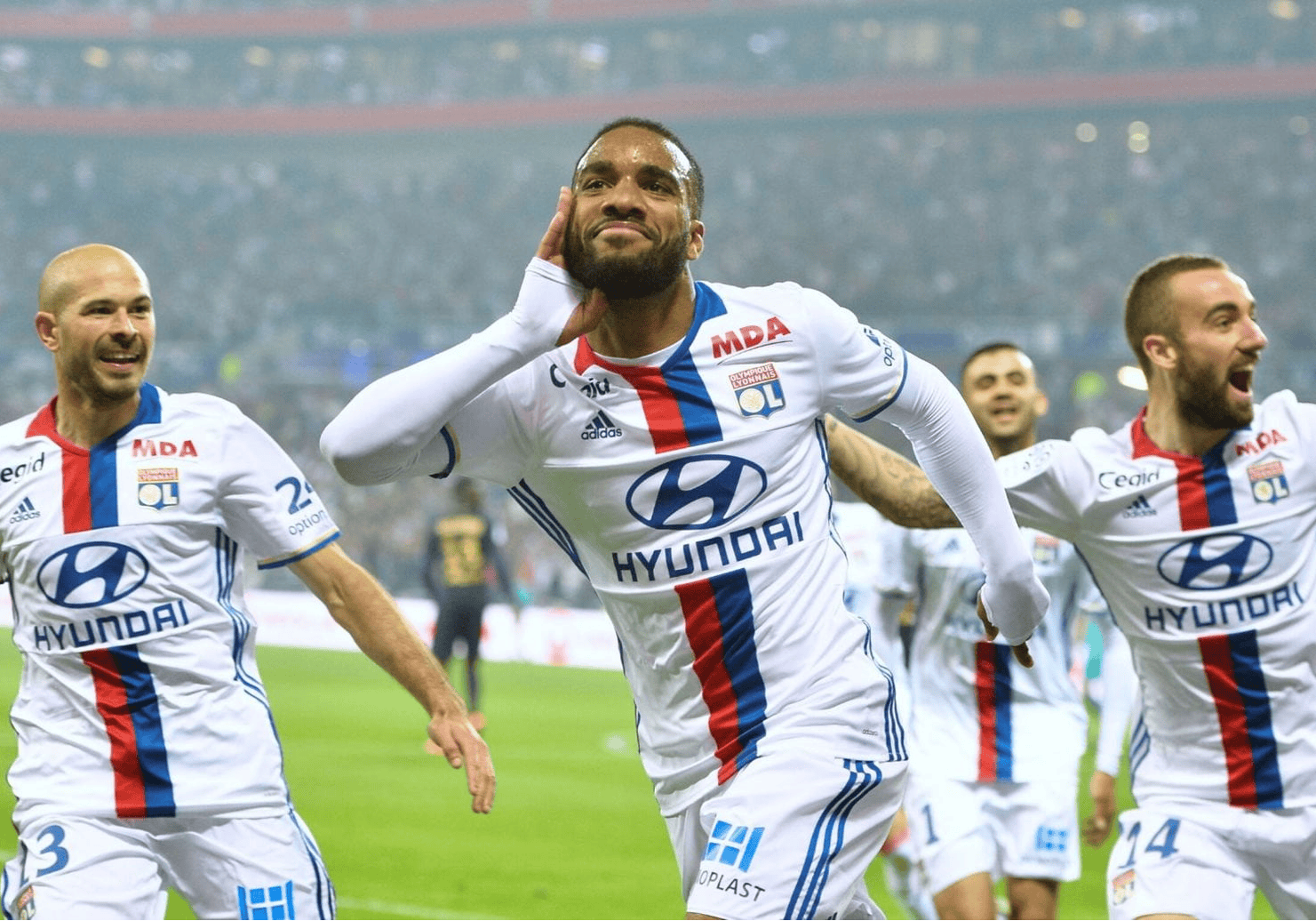 里昂客场不敌对手，遗憾输球