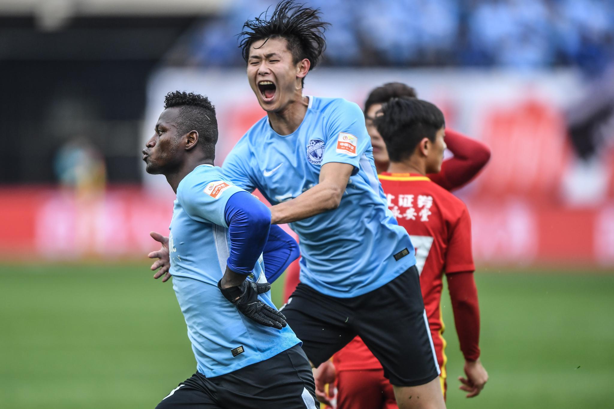 包含贵州队再遭失利，保级形势严峻的词条