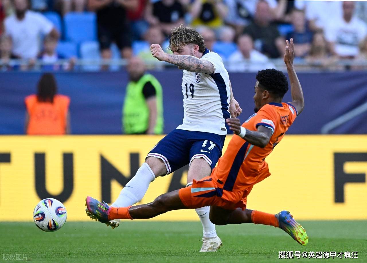 开云平台-英超重磅对决：德国迎战英格兰，争议判罚的简单介绍