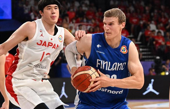 开云体育中国-强力进攻助球队反超对手，逆转形势