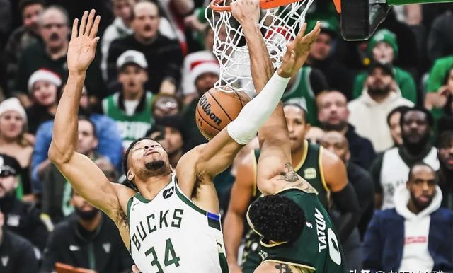 包含雄鹿全明星表现抢眼，助球队获得胜利的词条