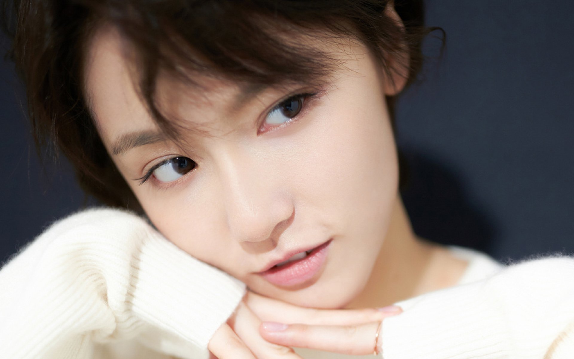 开云体育登录-绿茵交响曲，巴西的节奏艺术与库尔图瓦的孤勇独奏