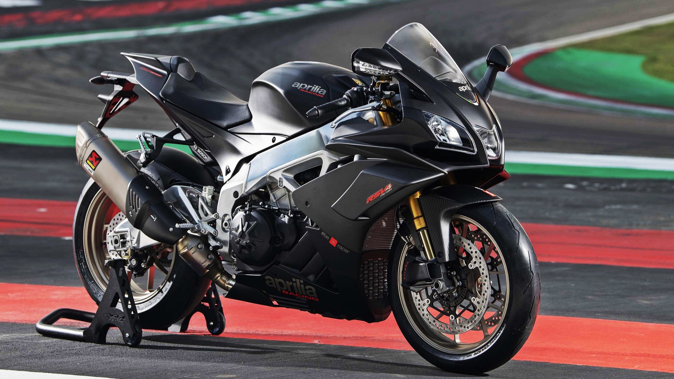 中国制霸沙特，卡瓦哈尔在2026世界杯接管比赛，新丝路上的足球外交